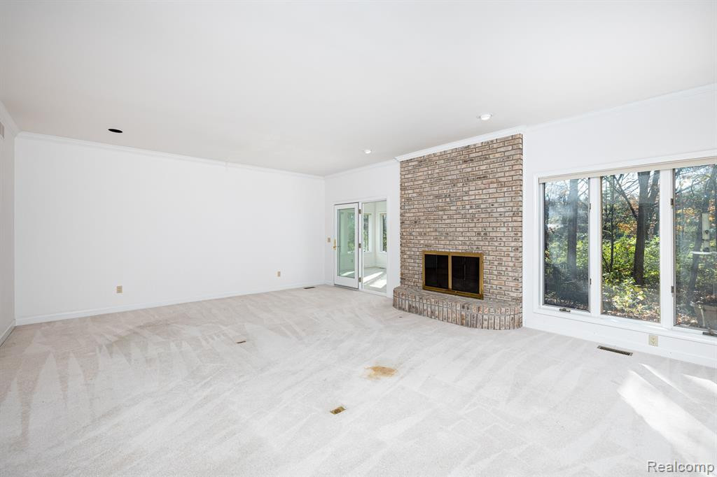 9966 ROLLING GREENS Drive, Pinckney, MI 48169 — Photo 22