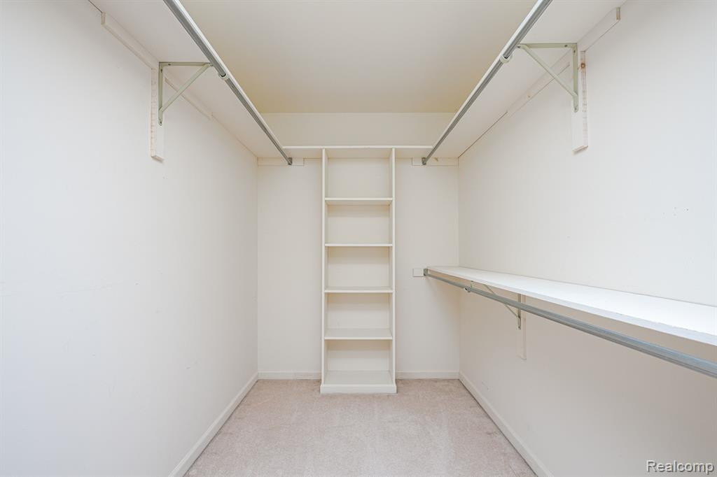 9966 ROLLING GREENS Drive, Pinckney, MI 48169 — Photo 38