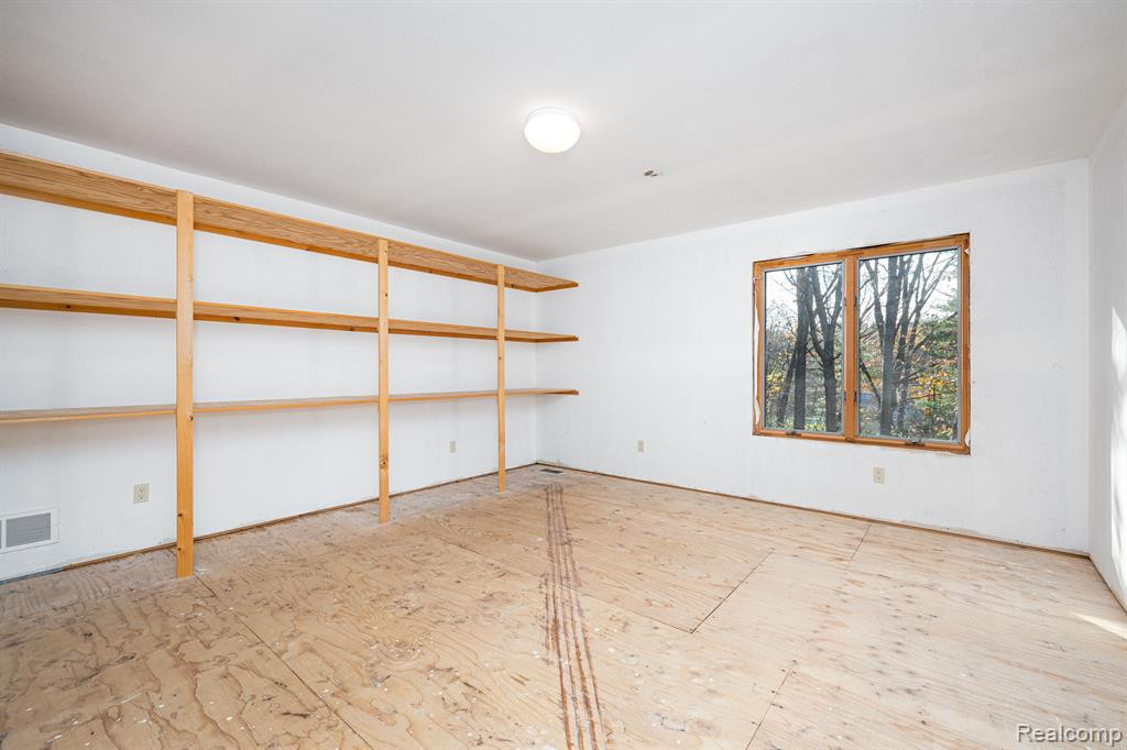 9966 ROLLING GREENS Drive, Pinckney, MI 48169 — Photo 42