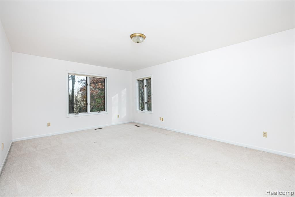 9966 ROLLING GREENS Drive, Pinckney, MI 48169 — Photo 44
