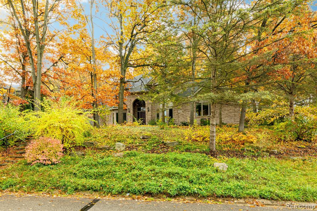 9966 ROLLING GREENS Drive, Pinckney, MI 48169 — Photo 52
