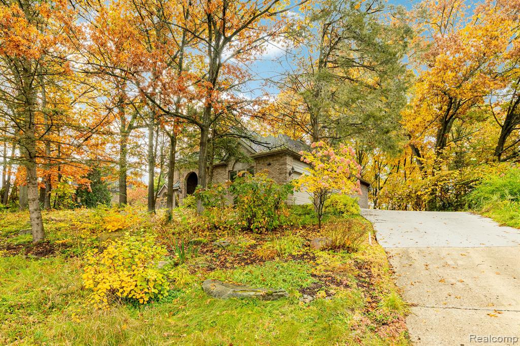 9966 ROLLING GREENS Drive, Pinckney, MI 48169 — Photo 53