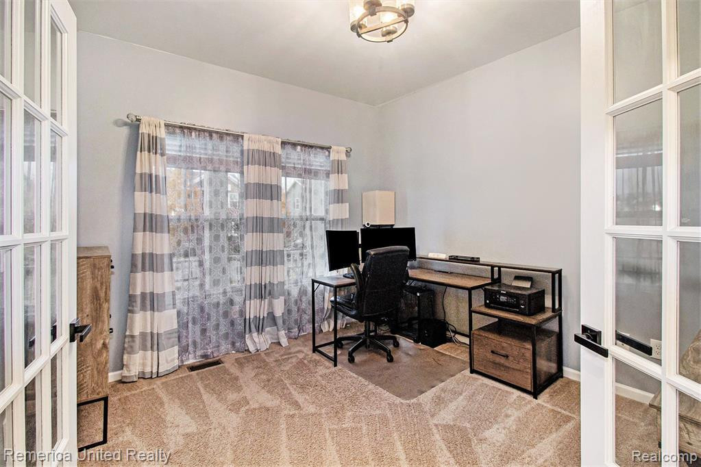 3112 IVY WOOD Circle, Howell, MI 48855 — Photo 4
