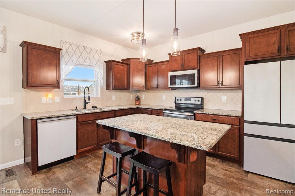 3112 IVY WOOD Circle, Howell, MI 48855 — Photo 12