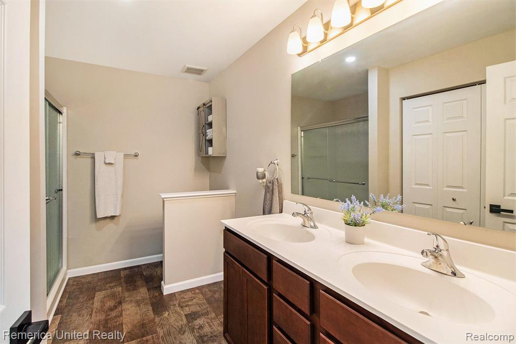 3112 IVY WOOD Circle, Howell, MI 48855 — Photo 23
