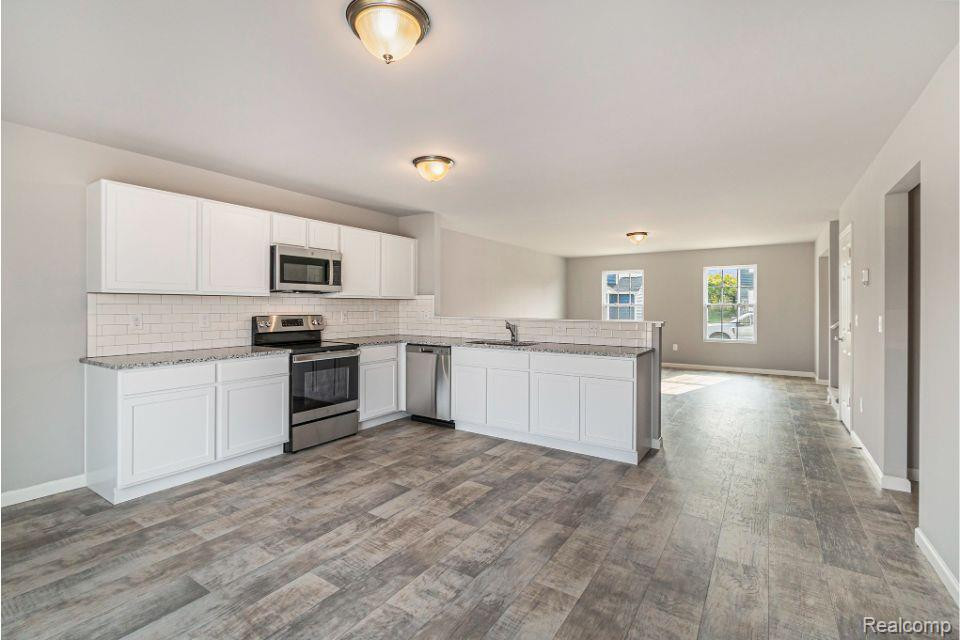 3088 IVY WOOD Circle, Howell, MI 48855 — Photo 6