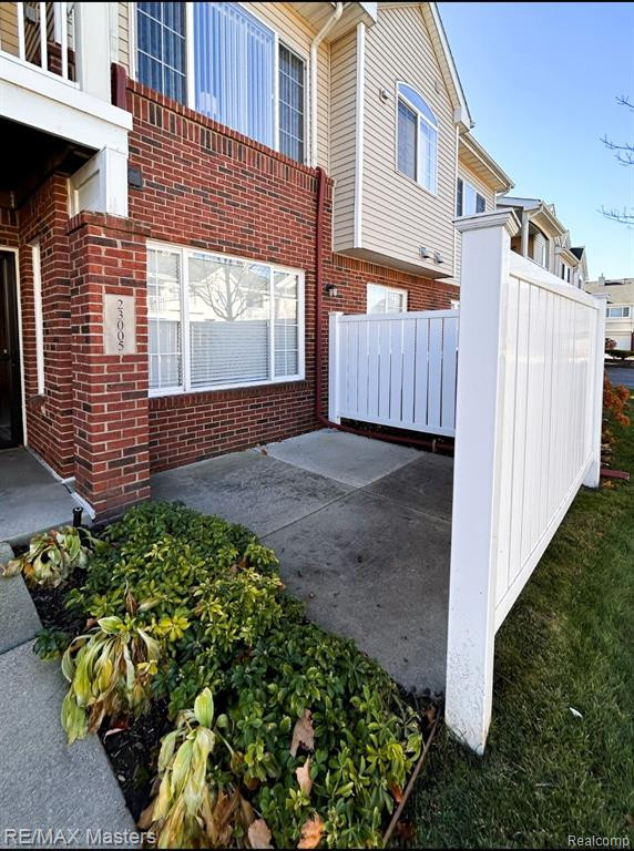 23005 Fairlane Blvd Boulevard, Woodhaven, MI 48183 — Photo 2