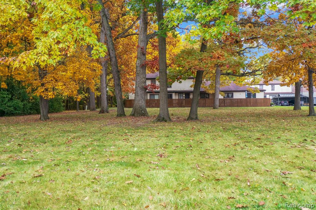 2968 ROUNDTREE Boulevard, Ypsilanti, MI 48197 — Photo 9