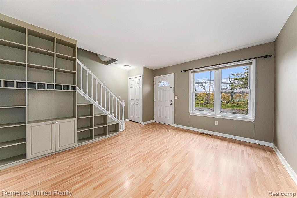 2934 WHITTIER, Ann Arbor, MI 48104 — Photo 4