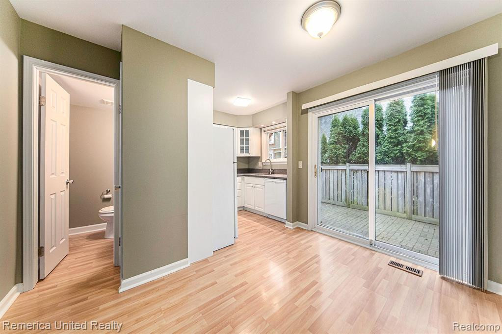 2934 WHITTIER, Ann Arbor, MI 48104 — Photo 5