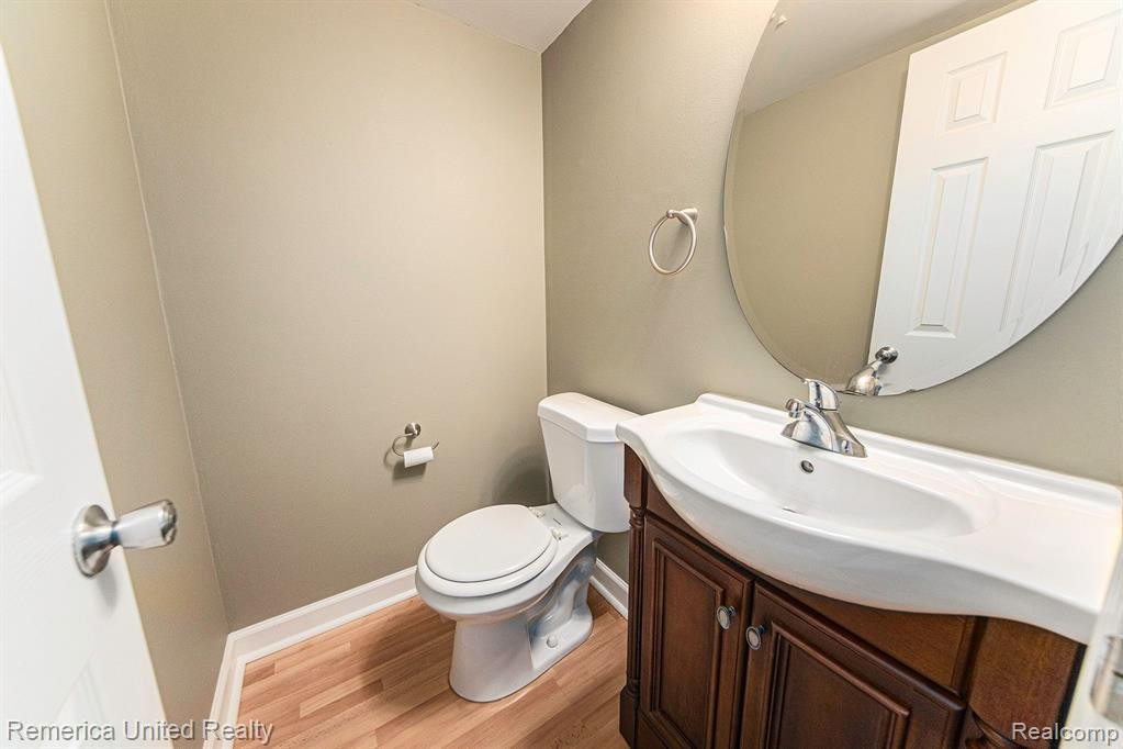 2934 WHITTIER, Ann Arbor, MI 48104 — Photo 8