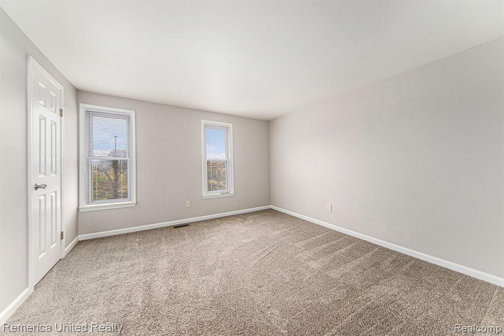 2934 WHITTIER, Ann Arbor, MI 48104 — Photo 9