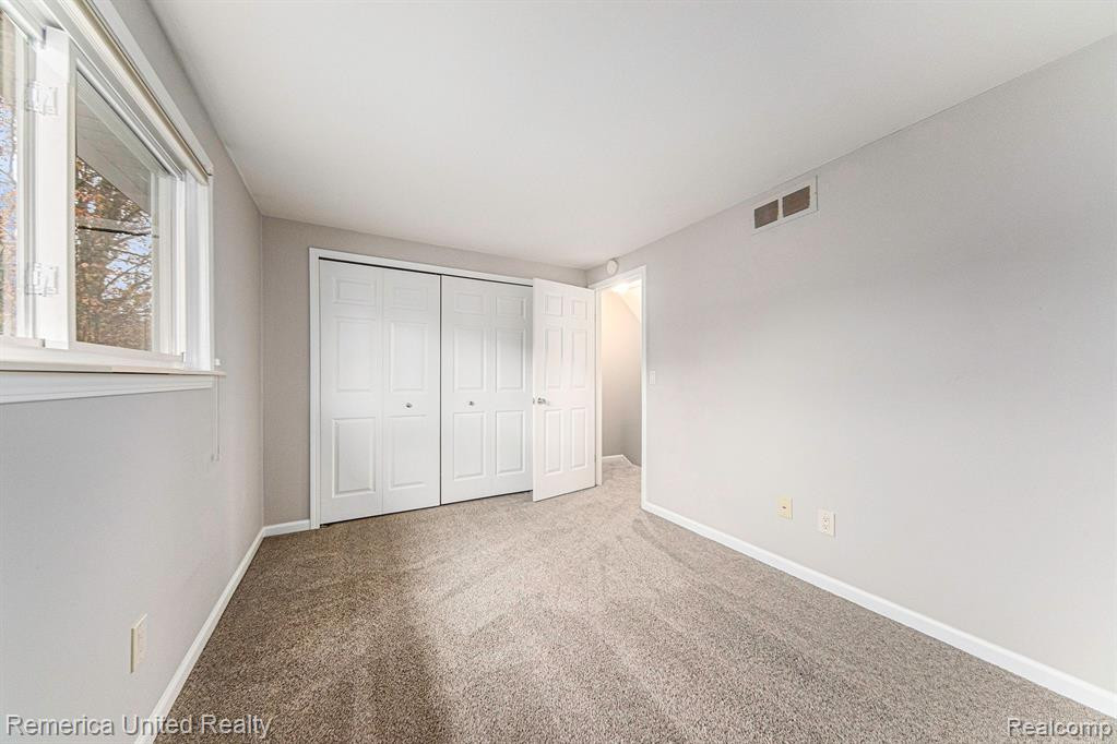 2934 WHITTIER, Ann Arbor, MI 48104 — Photo 13