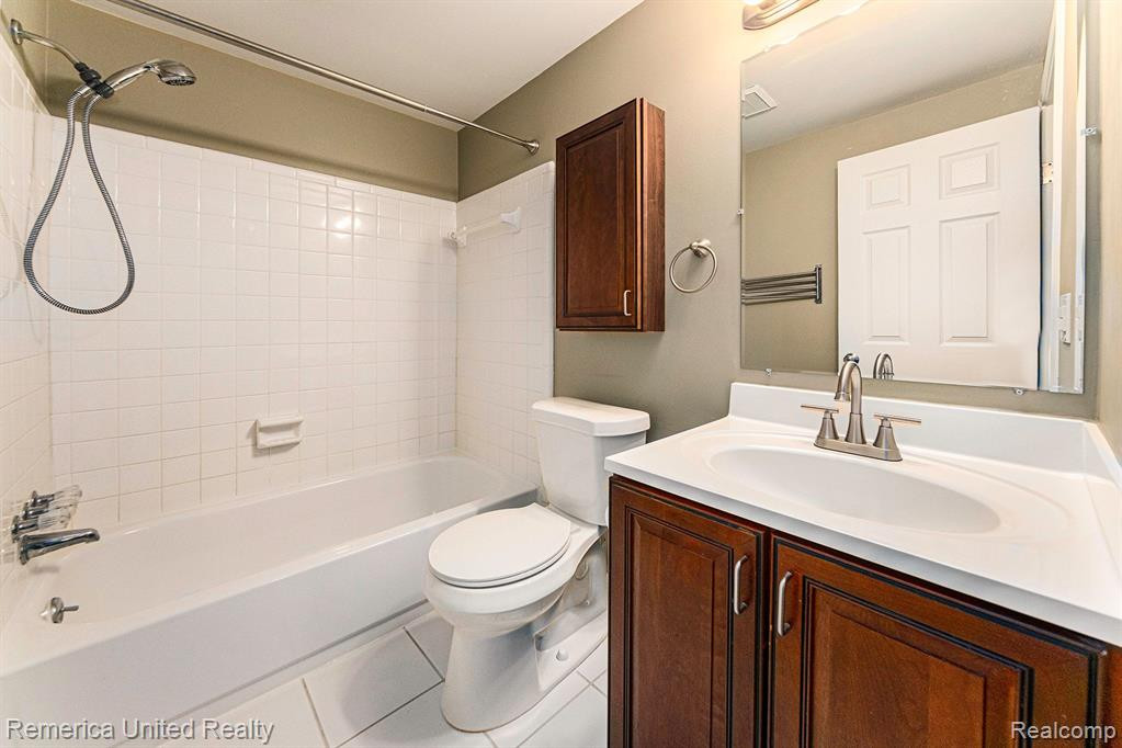 2934 WHITTIER, Ann Arbor, MI 48104 — Photo 14