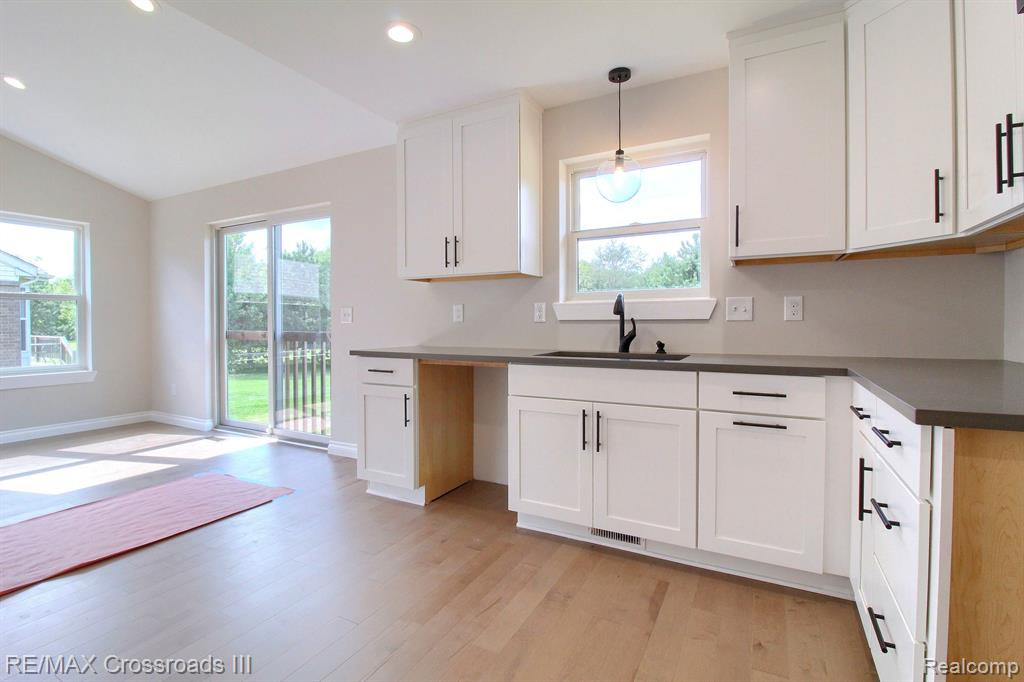 42482 N CUMBERLAND Drive, Van Buren, MI 48111 — Photo 10