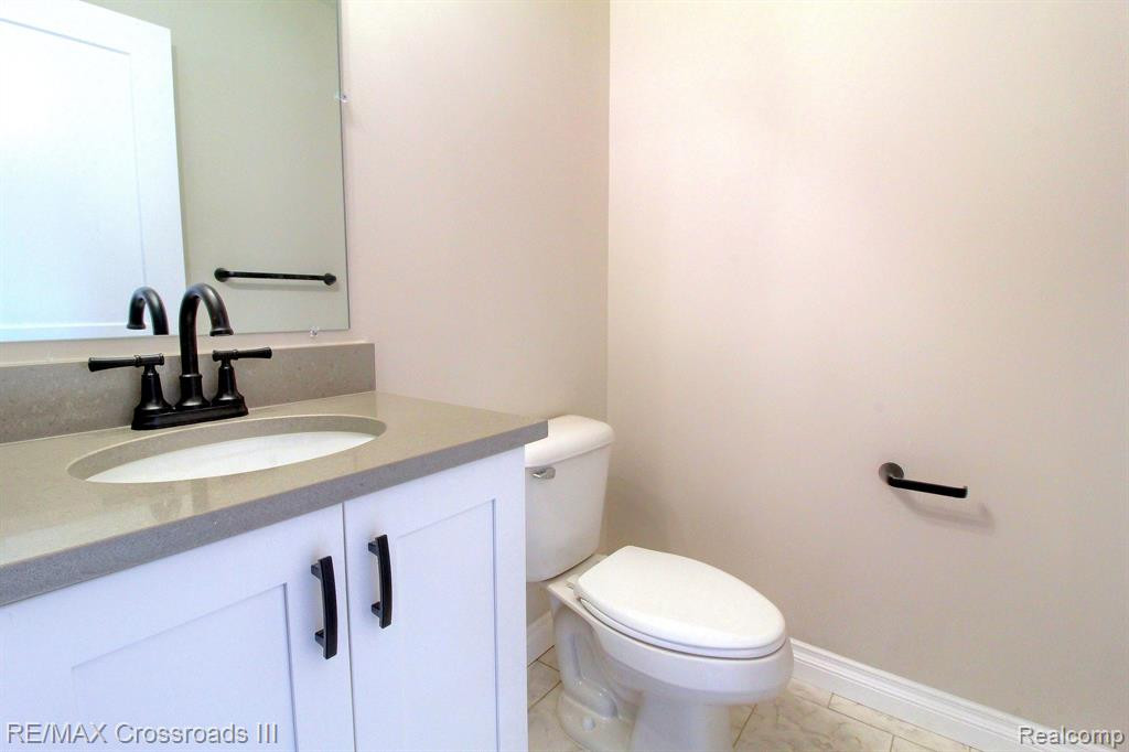 42482 N CUMBERLAND Drive, Van Buren, MI 48111 — Photo 12