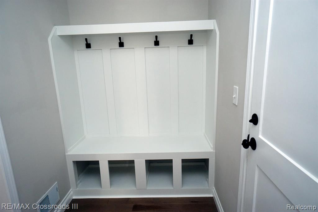42482 N CUMBERLAND Drive, Van Buren, MI 48111 — Photo 15