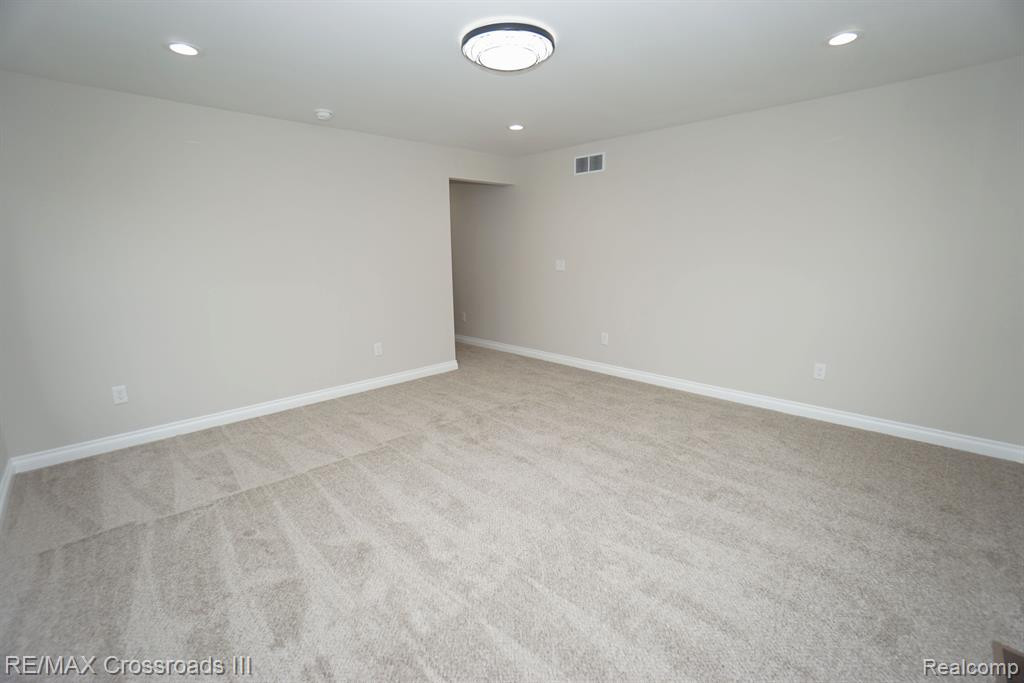 42482 N CUMBERLAND Drive, Van Buren, MI 48111 — Photo 17