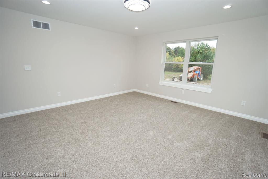 42482 N CUMBERLAND Drive, Van Buren, MI 48111 — Photo 18