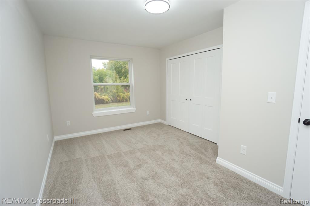 42482 N CUMBERLAND Drive, Van Buren, MI 48111 — Photo 25