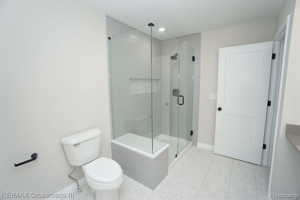 42482 N CUMBERLAND Drive, Van Buren, MI 48111 — Photo 36