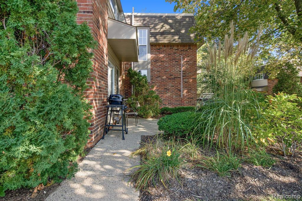 576 Kellogg Street, Ann Arbor, MI 48105 — Photo 2