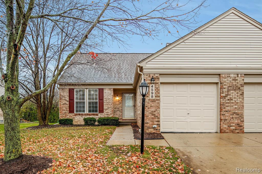 4598 HUNTERS Circle W, Canton, MI 48188 — Photo 2