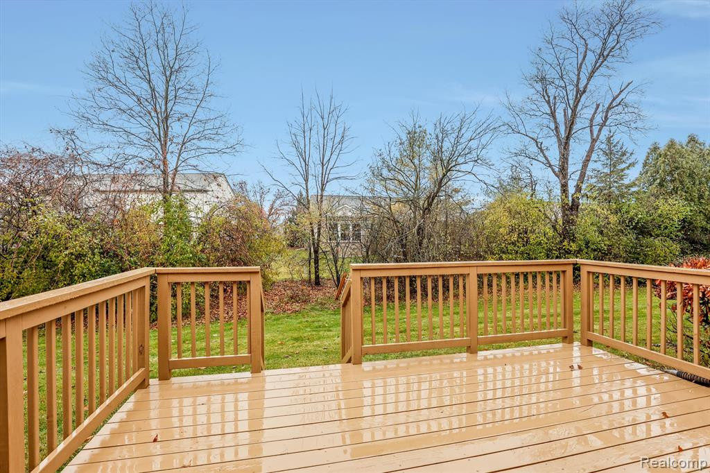 4598 HUNTERS Circle W, Canton, MI 48188 — Photo 17