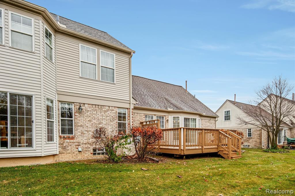 4598 HUNTERS Circle W, Canton, MI 48188 — Photo 18