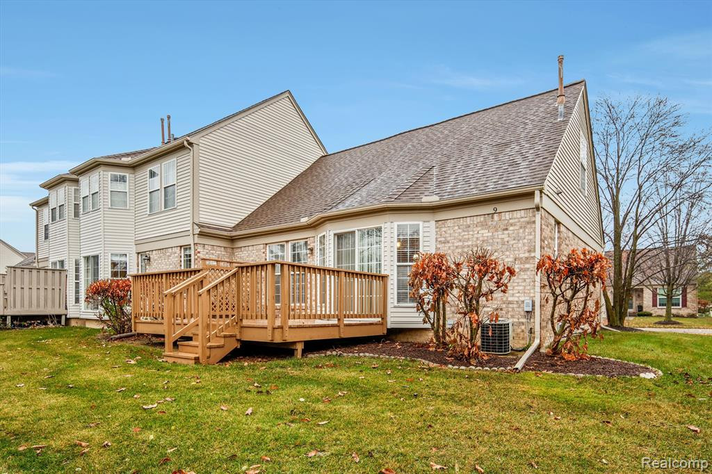 4598 HUNTERS Circle W, Canton, MI 48188 — Photo 20