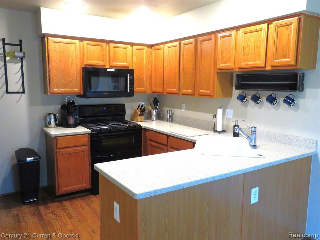 2106 Lone Wolf Lane, 135, Canton, MI 48188 — Photo 6