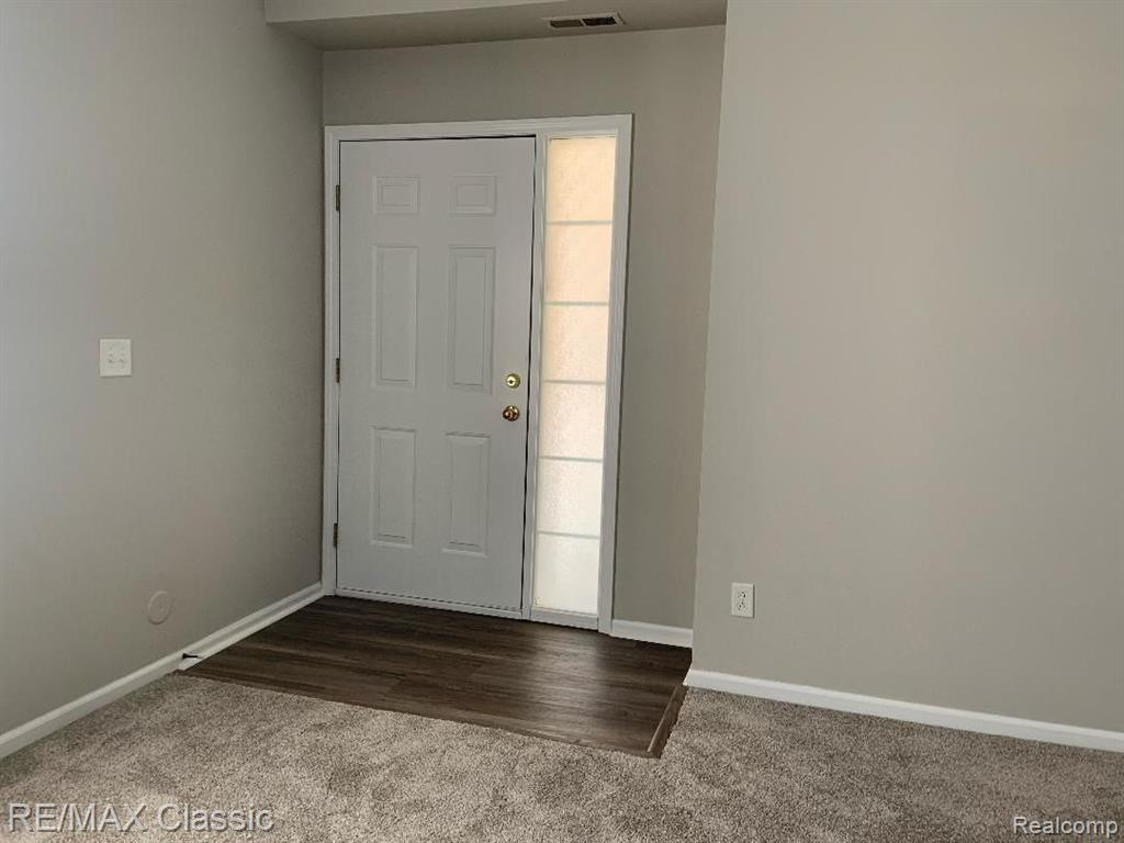 40464 GLEN EAGLE Lane, Canton, MI 48188 — Photo 2