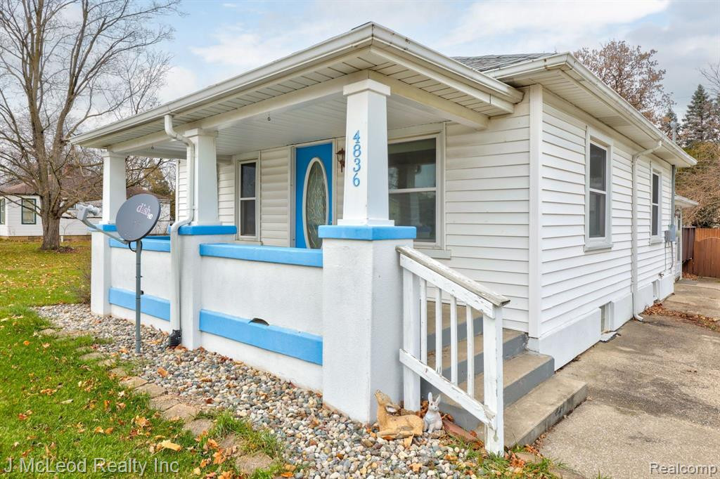 4836 MAIN Street, Millington, MI 48746 — Photo 4