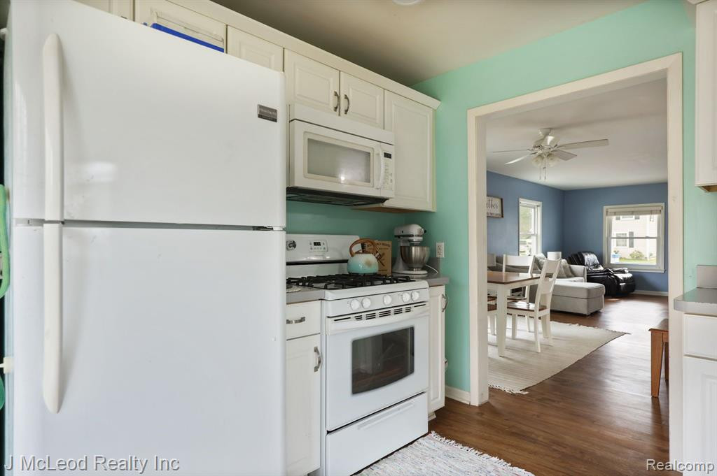 4836 MAIN Street, Millington, MI 48746 — Photo 12