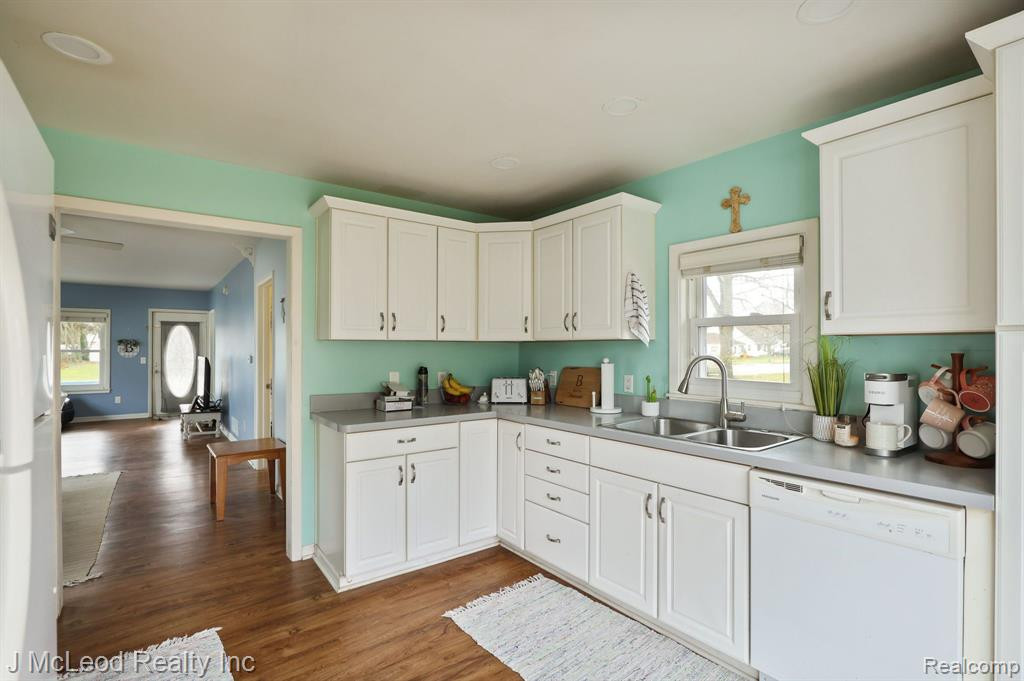 4836 MAIN Street, Millington, MI 48746 — Photo 13