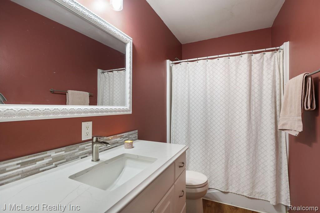 4836 MAIN Street, Millington, MI 48746 — Photo 18