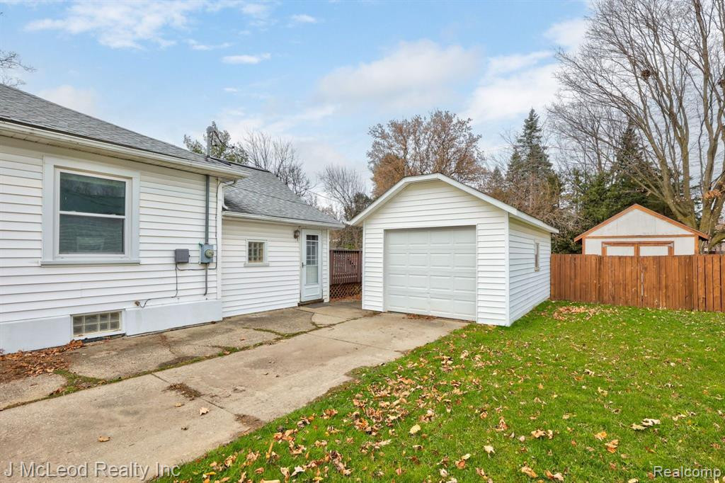 4836 MAIN Street, Millington, MI 48746 — Photo 20