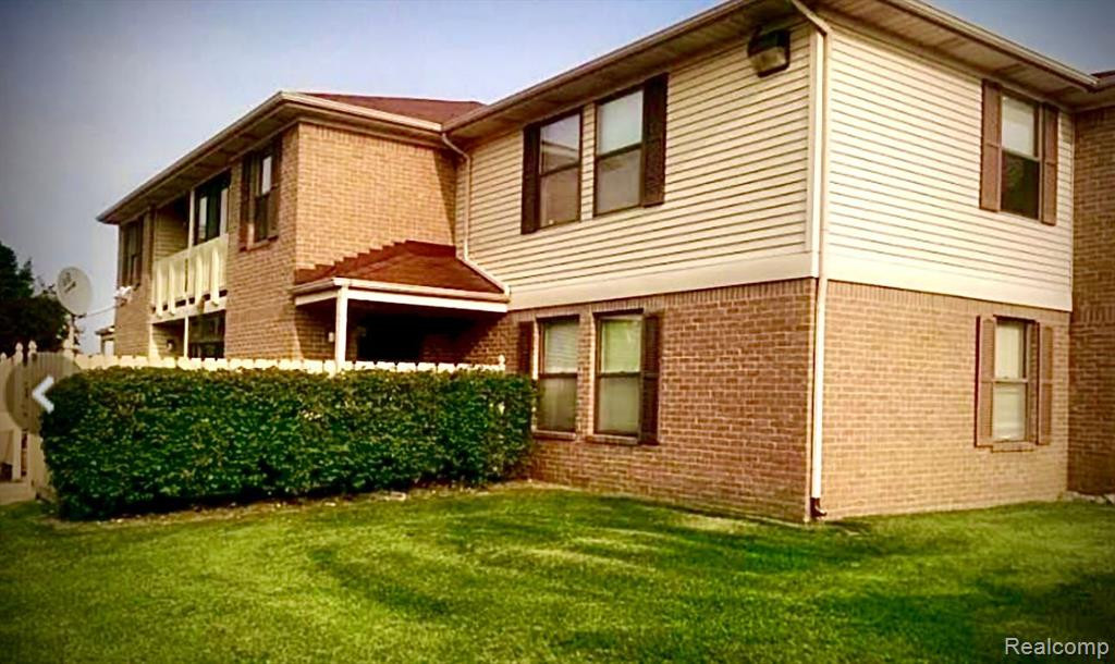 61173 GREENWOOD Drive, South Lyon, MI 48178 — front exterior