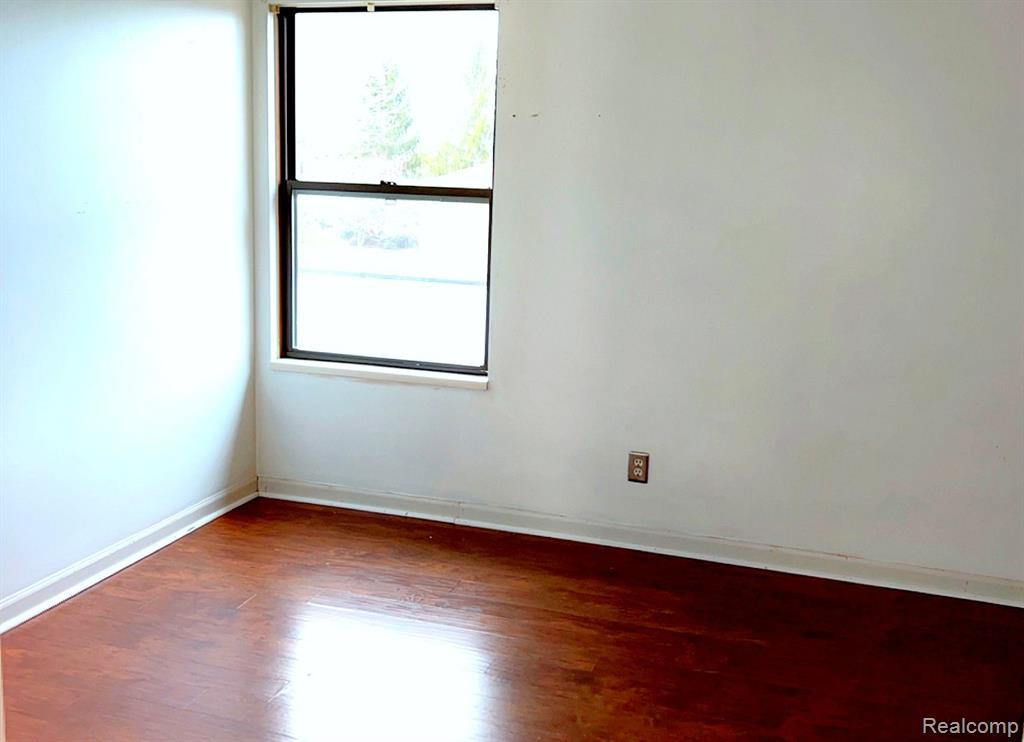 61173 GREENWOOD Drive, South Lyon, MI 48178 — Photo 15