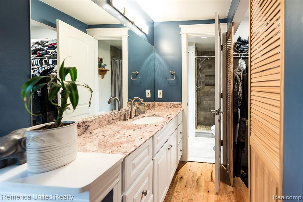 42198 ROSCOMMON Street, Northville, MI 48167 — Photo 25