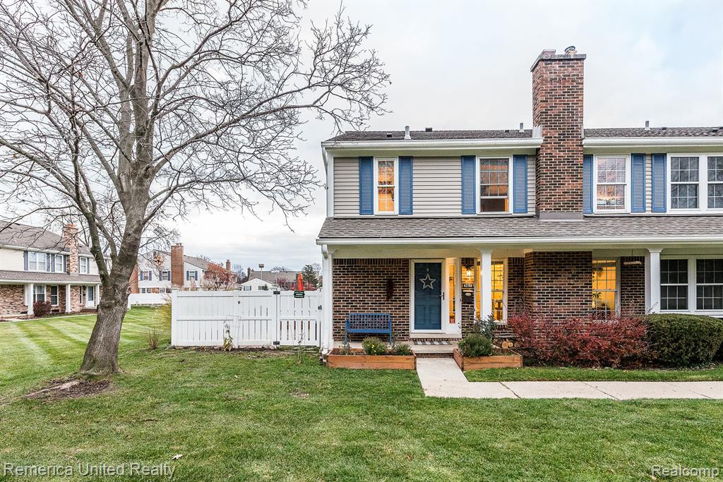 42198 ROSCOMMON Street, Northville, MI 48167 — Photo 40