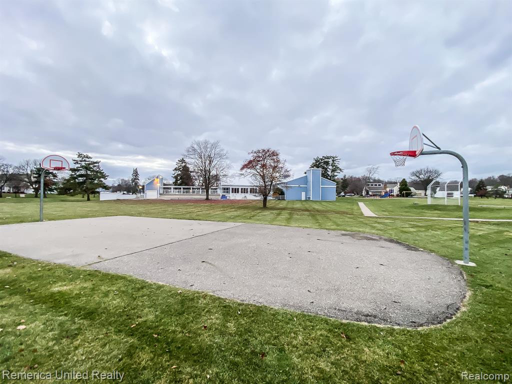 42198 ROSCOMMON Street, Northville, MI 48167 — Photo 46