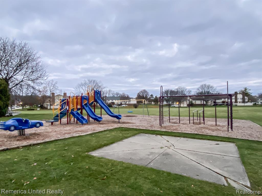 42198 ROSCOMMON Street, Northville, MI 48167 — Photo 51