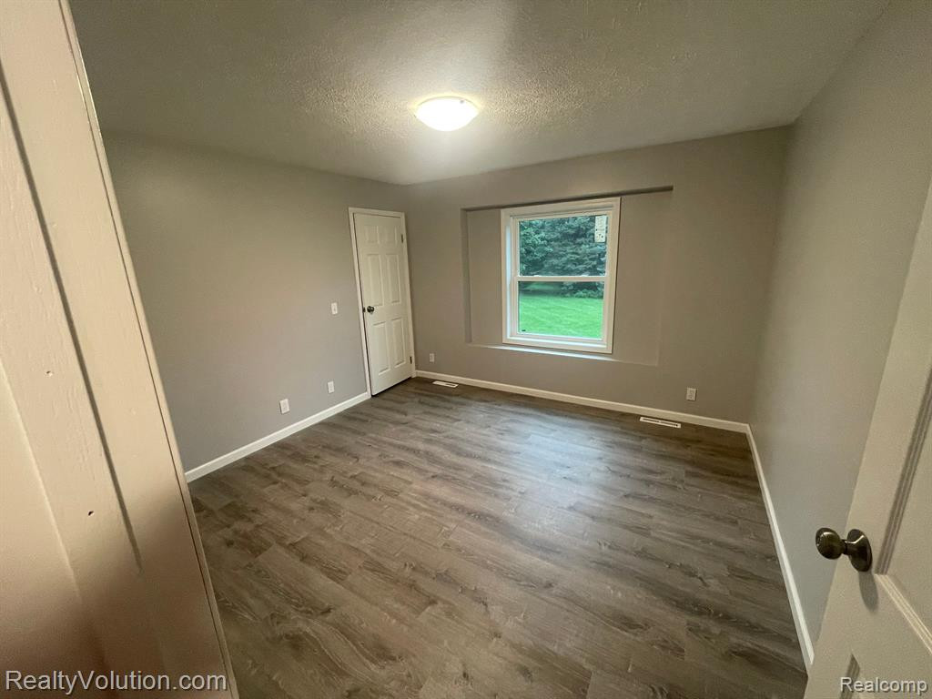 7358 LYONS Road, Imlay City, MI 48444 — Photo 9