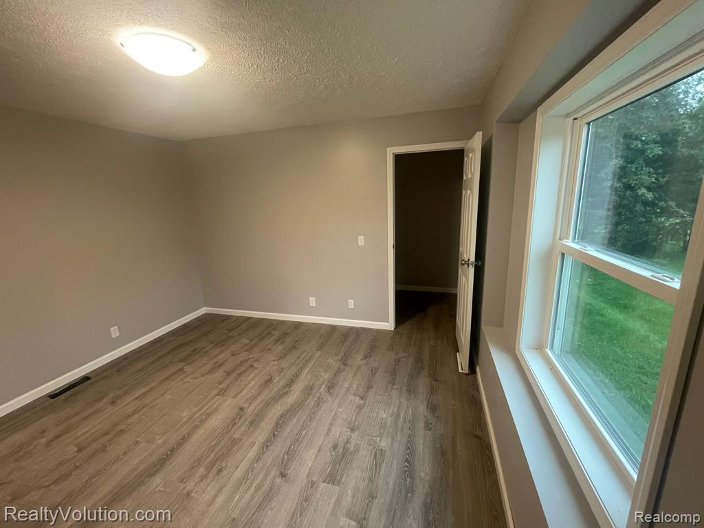 7358 LYONS Road, Imlay City, MI 48444 — Photo 10