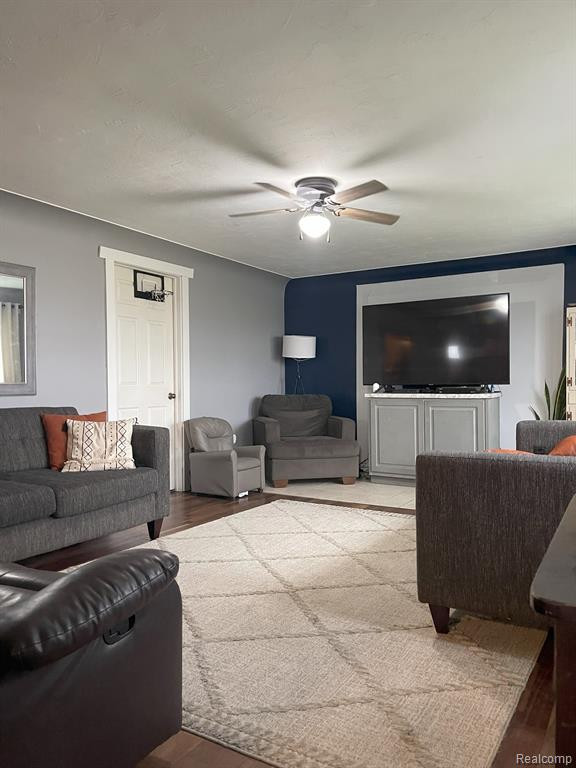 5006 HARRIS Road, Grant, MI 48032 — Photo 7