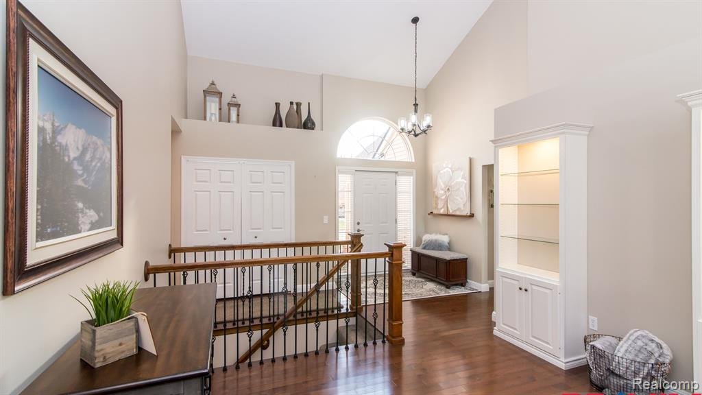 1195 ANDOVER Circle, Commerce Twp, MI 48390 — Photo 13
