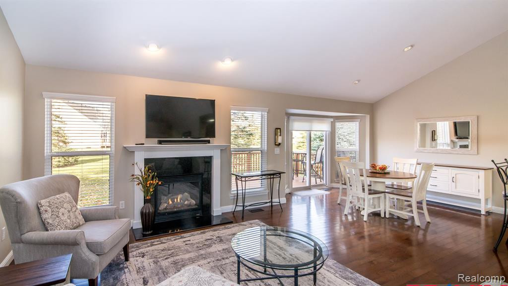 1195 ANDOVER Circle, Commerce Twp, MI 48390 — Photo 18