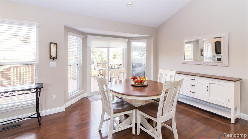 1195 ANDOVER Circle, Commerce Twp, MI 48390 — Photo 21