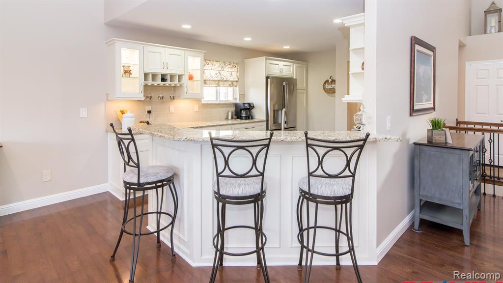 1195 ANDOVER Circle, Commerce Twp, MI 48390 — Photo 22